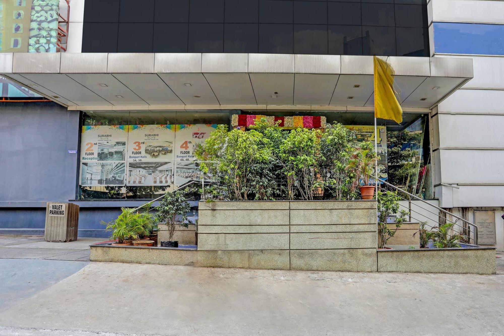 Capital O Surabhi Elite Near Miraj Cinemas - Shalini Shivani Sururnagar Екстериор снимка
